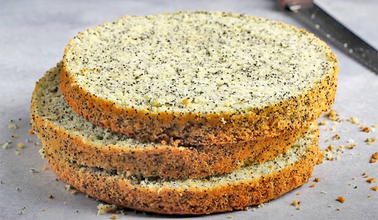 Як приготувати маковий бісквіт без соди та розпушувача. Читайте на UKR.NET